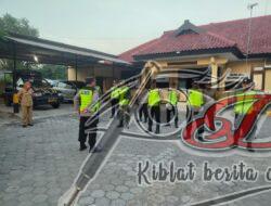 Kapolsek Karanganyar Pimpin Apel Kesiapan Pengamanan Malam 1 Muharam 2023