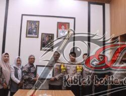 Polres Probolinggo Terima Penghargaan Pelayanan Prima dari Kemenpan-RB