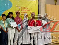 Daun Simbukan Antarkan SD Anugerah Juarai Olimpiade Sains Internasional