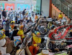 Dapat Lunch Bag Shisi dan Temon, Siswa-Orang Tua Kompak Hadiri Penutupan MPLS