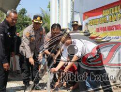 Hadapi Musim Kemarau Polres Blitar Berikan Bantuan Sumur Bor dan Pompa Air Untuk Warga