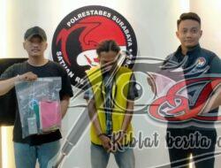 Tak Bisa Mengelak KuIi Bangunan Saat Digerebek Satresnarkoba Polrestabes Surabaya Dirumahnya