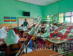 Tumbuhkan Cinta Tanah Air, Babinsa Karangjati Bekali  Wawasan Kebangsaan Siswa MIN 8 Sragen