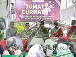 Polres Tanjung Perak Sampaikan Pesan Pemilu Damai Melalui Jumat Curhat