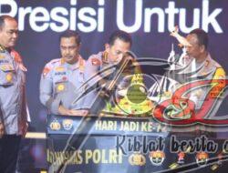 Dua Hadiah Untuk Divisi Humas Polri Dari Kapolr