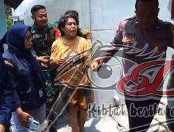 Hari Minggu Tetap Sigap, Babinsa Serengan Bantu Evakuasi ODGJ