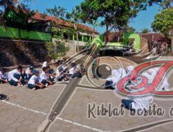 Babinsa Simo Berikan Materi Wasbang Siswa MTS