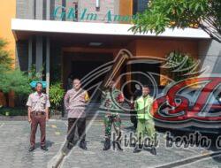 Pantang Kendur di Hari Libur, Babinsa Serengan Amankan Ibadah Natal dan Tahun Baru