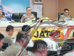 Kapolda Jatim Tekankan Para Kapolres Komitmen Wujudkan Pemilu 2024 Sukses dan Kondusif, Anev Sitkamtibmas 2024