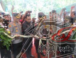 Kapolda Jatim Resmikan Gedung Meteor dan Polsubsektor Kedopok Polres Probolinggo Kota