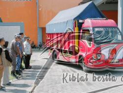 KPU Jombang Mulai Distribusikan Logistik Pemilu, Polisi Lakukan Pengawalan