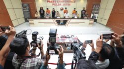 Subdit Jatanras Polda Jatim Berhasil Ungkap Motif Lempar Bondet Rumah Ketua KPPS di Pamekasan, Tersangka Berhasil Diamankan