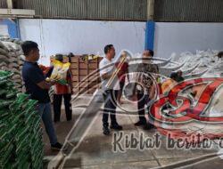 Jelang Ramadhan Satgas Pangan Polres Lamongan Sidak Pasar Pastikan Ketersediaan dan Harga Beras