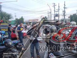 Tebarkan Senyum Pengendara, Jatanras Perak Bagikan Nasi Kotak Berbuka Puasa