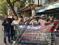 Media Berita Kompas Bagikan 500 Takjil Untuk Pengendara di Jalan