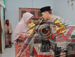 Kapolres Jember Serahkan Santunan untuk Keluarga Anggota KPPS yang Meninggal