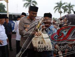 Antusias Ribuan Warga Serbu Pasar Sembako Murah di Polres Malang Jelang Ramadhan