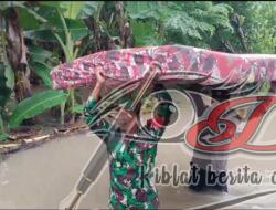 Polres Ngawi Bersama TNI Sigap Bantu Warga Terdampak Banjir, Tanggap Bencana