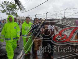 Satpolairud Berhasil Selamatkan Nelayan Korban Kapal Karam di Perairan Situbondo