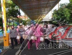 Berkah Ramadhan, Polres Bangkalan dan Bhayangkari Bagikan Takjil Gratis