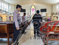 Jamin Keamanan Ibadah Umat Nasrani di Jumat Agung Satbrimob Polda Jatim Sterilisasi Gereja