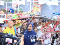 Jelang Lebaran Satgas Pangan Ngawi Cek Bahan Pangan di Sejumlah Supermarket dan Pasar
