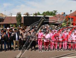 Polres Tanjung Perak Gelar Bakti Sosial Kepada Kuli Panggul dan Abang Becak