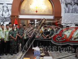 Kapolrestabes Surabaya Berangkatkan 17 anggota TNI-POLRI dan Masyarakat Umroh Gratis