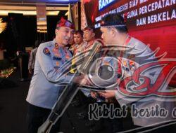 Kadiv Humas Polri Beri Penghargaan ke 7 Anggota dengan Nilai Sertifikasi Kompetensi Terbaik
