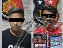 Unit Reskrim Polsek Krembangan Ringkus Dua Terduga Pelaku Judi Online di Pasar Podomoro