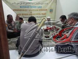Polrestabes Surabaya Gelar Cangkrukan Kamtibmas dan Sholat Berjamaah untuk jaga Kondusivitas Jelang Pilwali/Pilkada 2024