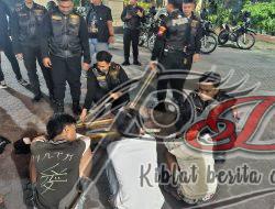 Lima Anggota Gengster Dibekuk Respati Polrestabes Surabaya di Pasar Kembang