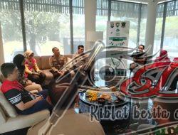 Polrestabes Surabaya Perkuat Harmoni Jelang Pilkada 2024 Lewat “Jum’at Curhat” dan Bantuan Sosial