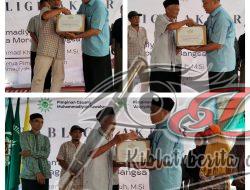 Pembagian Bingkisan Marbot Masjid dan Petugas Kebersihan TK warnai Tabligh Akbar PCM-PCA Sawahan Surabaya