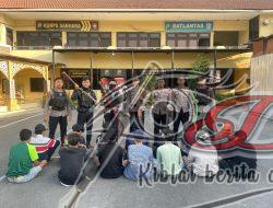Harkamtibmas Unit Raimas Polres Pelabuhan Tanjung Perak Amankan 14 Anggota Komplotan Gangster di Tambak Wedi