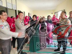 Polrestabes Surabaya Gelar Jum’at Curhat dan Bagikan Bantuan Sosial, Mendukung Kondusifitas Pilkada 2024