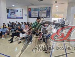 Ramahnya Petugas Satpas Colombo Polrestabes Surabaya, Melayani Masyarakat Pembuatan SIM Baru Maupun Perpanjangan