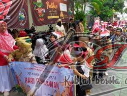 KB 36/TK 49 Aisyiyah Bubutan Surabaya Gelar Pawai dan Berbagi di Hari Pahlawan