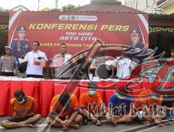 Polisi Berhasil Amankan 6 Bandar Narkoba dan Brankas Isi 1kg Sabu di Jalan Kunti Surabaya