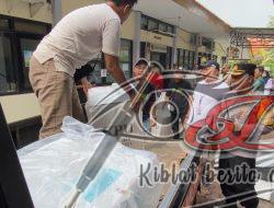 Kapolsek Simokerto Terjunkan 44 Personil Gabungan Kawal Ketat Distribusi 244 Kotak Suara Pilkada 2024