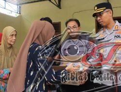 Cooling System Pungut Suara, Polres Ngawi Berbagi Makanan Sehat Gratis untuk Warga di TPS