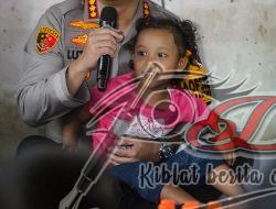 Kapolrestabes Surabaya Makan Bergizi Bersama Anak-Anak Jalanan dan Pemulung di Dukuh Kupang Barat