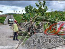 Danramil Bantu Warga Perkuat Solidaritas Melalui Gotong Royong