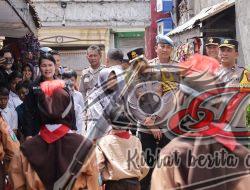 Kapolrestabes Surabaya Gelar Makan Gratis di SD Dumas Kec. Bubutan Untuk Wujudkan Generasi Sehat, Bergizi dan Cerdas