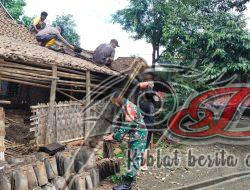 Wujud Kepedulian Babinsa Nogosari Bantu Rehab Rumah Warga