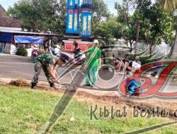 Koramil Nogosari Karya Bakti Bersama Warga Desa Pojok Wujudkan Lingkungan Sehat