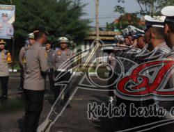Kapolres Sampang Pimpin Apel Pagi, Tekankan Kedisiplinan dan Profesionalisme