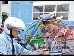 Satlantas Polres Sampang Gelar Sosialisasi dan Pembagian Brosur Ops. Keselamatan Semeru 2025