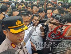 Mahasiswa Gelar Aksi di DPRD Jatim, Polisi Pastikan Tak Ada yang Diamankan