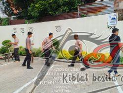Polres Pelabuhan Tanjung Perak Gelar Bakti Religi Sambut Ramadhan, Bersihkan Sejumlah Masjid di Surabaya